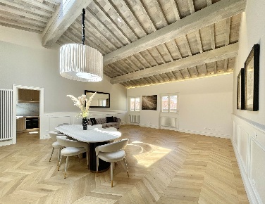 Foto Appartamento a Firenze Santo Spirito di 160 m² con 8 locali in vendita
