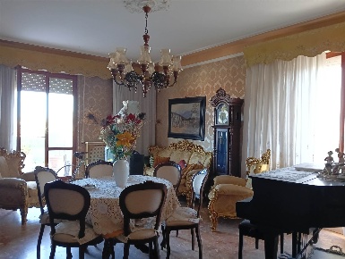 Foto Appartamento a Civitanova Marche di 148 m² con 5 locali in vendita