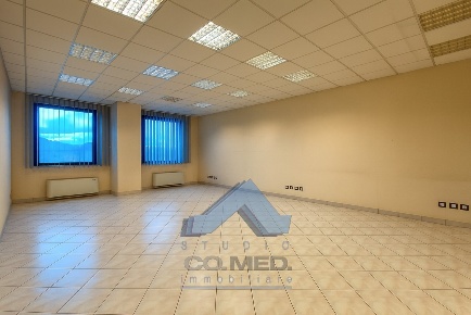 Foto Ufficio in via Comonte 14G, Seriate di 80 m² con 1 locali in vendita