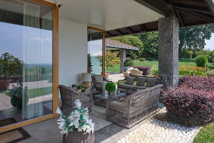 Foto Villa singola in via Salvadonica, Colverde di 420 m² con 7 locali