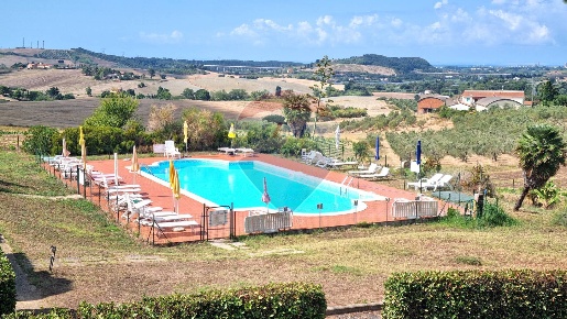 Foto Appartamento in Via Roma, Castellina Marittima di 55 m² con 2 locali