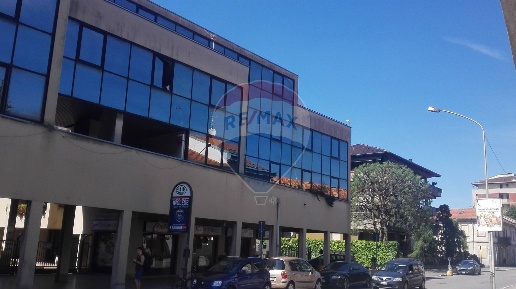 Foto Ufficio in viale rimembranze, Busto Arsizio San Michele di 70 m²