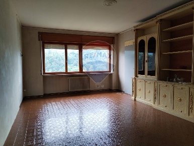 Foto Appartamento in Via Trevigiana, Feltre Centro di 130 m² con 6 locali