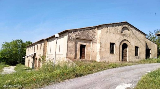 Foto Locale commerciale in Località Vignale, Piombino di 1550 m² in vendita