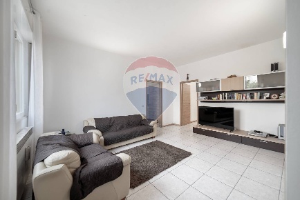 Foto Appartamento in Via Fratelli Cervi, Trezzano Rosa di 160 m² in vendita