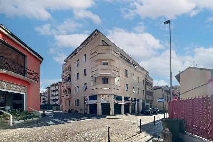 Foto Appartamento in VIA CAVOUR, Brugherio Centro di 82 m² con 3 locali