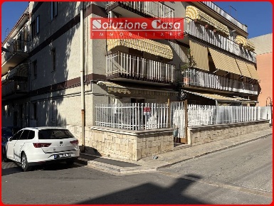 Foto Case semi ndipendenti in Via Parini, Canosa di Puglia Centro di 97 m²