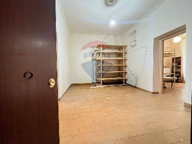 Foto Appartamento in via montenotte, Savona Centro Storico di 102 m²