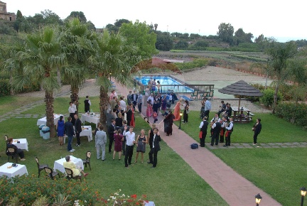 Foto Rustico in Strada Comunale II, Riposto Centro di 5000 m² con 14 locali