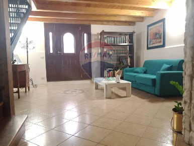 Foto Case indipendenti in Via Cavaliere, Catania Province - Veneto di 72 m²