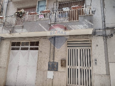 Foto Casa indipendente in Via Alessandro Manzoni, Mirabella Imbaccari