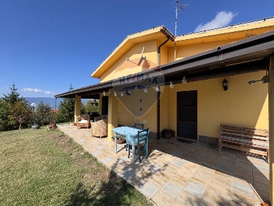 Foto Casa indipendente in Contrada Monteverde, Vinchiaturo di 130 m²