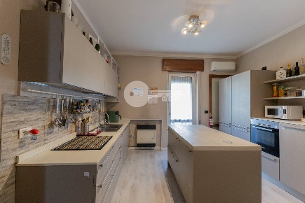 Foto Appartamento in VIA FRATELLI ROSSELLI, Bagnolo Mella Centro di 160 m²
