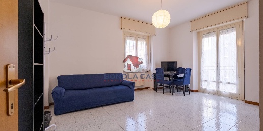 Foto Appartamento in Via Dei Tulipani, Milano Giambellino di 95 m²