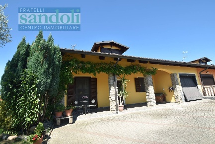 Foto Casa indipendente in Via Zancardi, Olcenengo di 170 m² con 4 locali