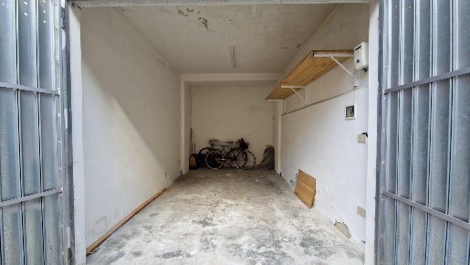 Foto Box a Pisa Zarini - Valentini di 15 m² con 1 locali in vendita