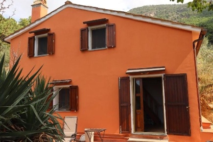 Foto Case indipendenti a Calci di 75 m² con 6 locali in affitto