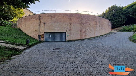 Foto Box a Colle di Val d'Elsa Colle Alta, Borgo Nuovo di 14 m² in vendita
