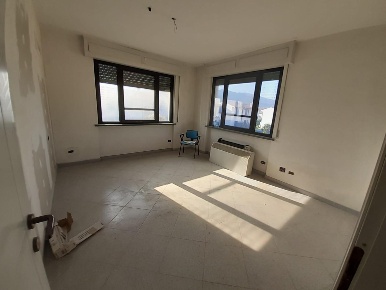 Foto Appartamento a Calcinaia Centro di 90 m² con 4 locali in affitto