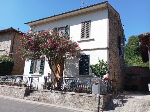 casa indipendente in vendita a Montaione