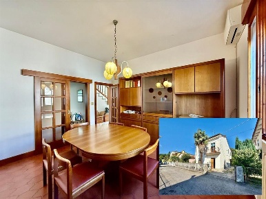 Foto Casa indipendente a Alfonsine di 232 m² con 9 locali in vendita