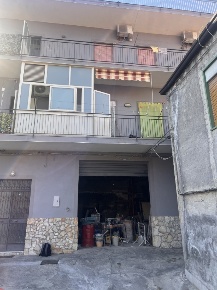 Foto Box in Via del  Glicine 8, Catania di 75 m² in vendita