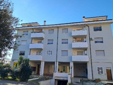 Foto Appartamento in via cecilia metella, Guidonia Montecelio Centro
