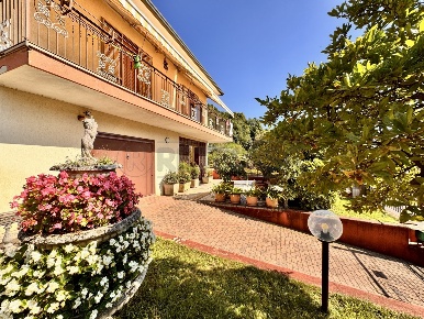 Foto Case semi ndipendenti in via carducci  4, Cornedo Vicentino Centro