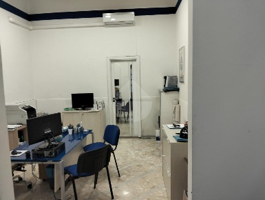 Foto Negozio in A.De Gasperi, Agropoli di 37 m² in vendita
