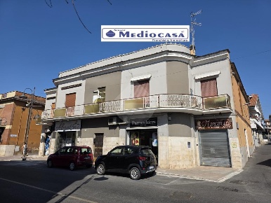 Foto Appartamento in Via Roma, Lariano di 110 m² con 4 locali in vendita
