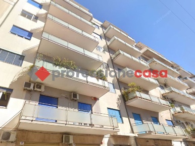 Foto Appartamento in Via Francesco Battiato 28, Catania di 130 m²