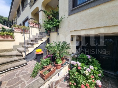 Foto Villa a schiera in Via Circonvallazione 36, Colonna Centro di 173 m²