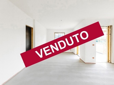 Foto Appartamento in Via Amleto Bertoni, Saluzzo di 120 m² con 4 locali