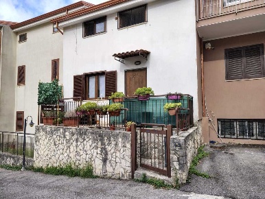 Foto Villa a schiera in Via Nazionale, Monteforte Irpino Centro di 130 m²