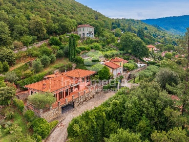 Foto Villa unifamiliare in Via Fontane 58, Brescia Mompiano - Costalunga