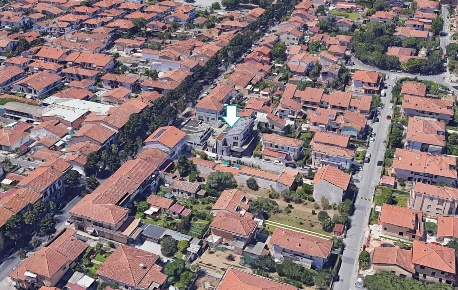 Foto Ufficio a Viareggio Torre del Lago di 527 m² con 3 locali in vendita