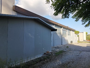 Foto Capannone industriale a Colle di Val d'Elsa di 500 m² con 2 locali
