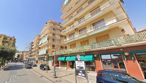 Foto Appartamento a Salerno Mercatello - Mariconda di 150 m² con 5 locali