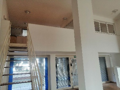 Foto Ufficio in custodi, Milano Corso San Gottardo di 140 m² con 3 locali