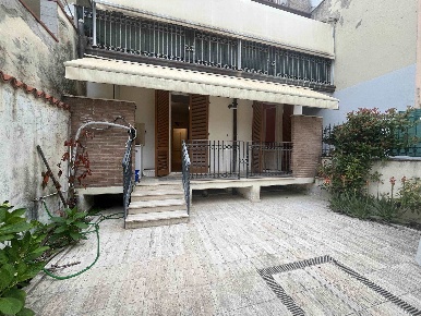 Foto Appartamento a Viareggio Lungomare di 127 m² con 4 locali in vendita