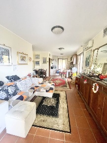 Foto Villa a schiera a Viareggio Torre del Lago di 160 m² con 5 locali