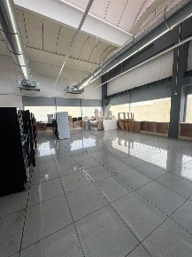 Foto Magazzino a Agliana Sant'Agostino di 750 m² con 2 locali in vendita