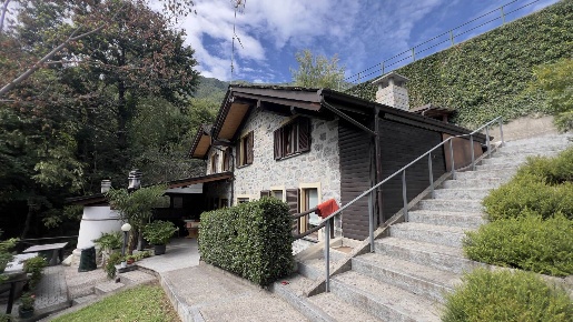 Foto Casa indipendente in Via Motta 1, Ardenno di 123 m² con 5 locali
