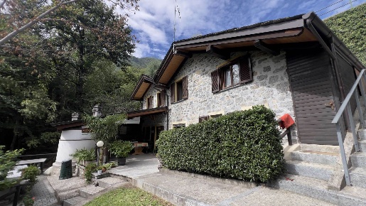 Foto Casa indipendente in Via Motta 1, Ardenno di 123 m² con 5 locali