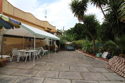 Foto Villa unifamiliare in COSTA SARACENA, Augusta di 85 m² con 4 locali