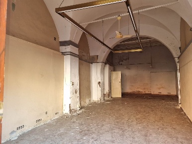 Foto Locale commerciale a Pisa Porta a Lucca di 110 m² con 2 locali