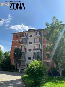 Foto Appartamento in Via Monte Bianco 133, Limbiate Centro di 122 m²