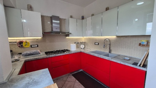 Foto Appartamento in Via Roma, Catignano Centro di 160 m² con 8 locali