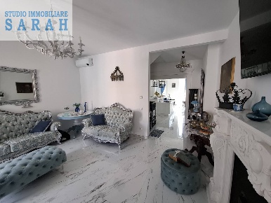 Foto Casa indipendente in Via Giotto, Viareggio Lungomare di 330 m²