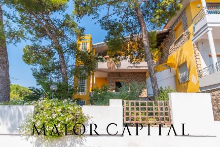 Foto Appartamento in Via Giovanni Maria Angioj, Golfo Aranci di 75 m²